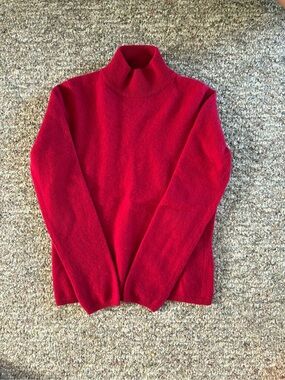 Vintage Sutton Studio Bloomingdale’s 100% Cashmere Sweater